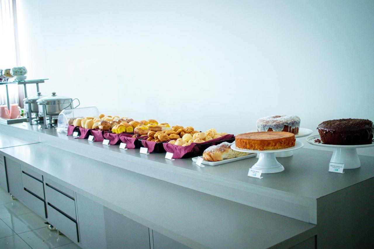 Hotel H2 Congonhas コンゴーニャス エクステリア 写真 A selection of cakes