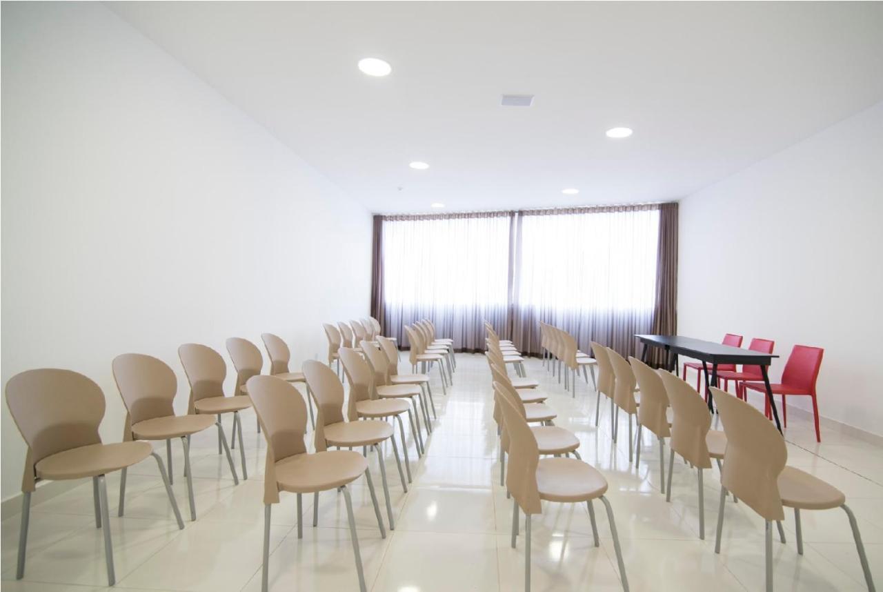 Hotel H2 Congonhas コンゴーニャス エクステリア 写真 The library